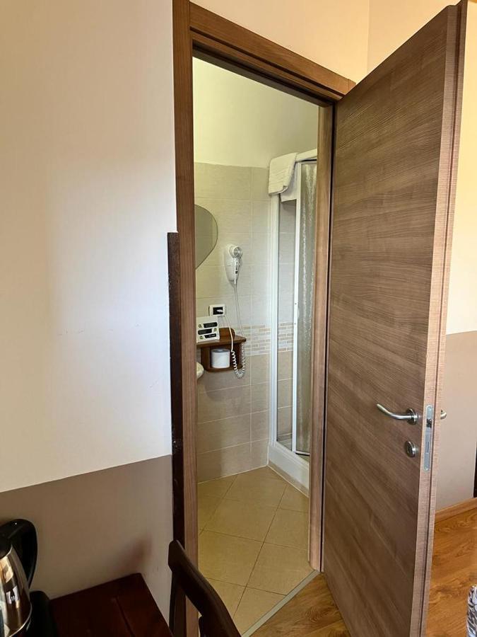 Borghetto Airport/Hospital Bed and Breakfast Bergamo Exteriör bild
