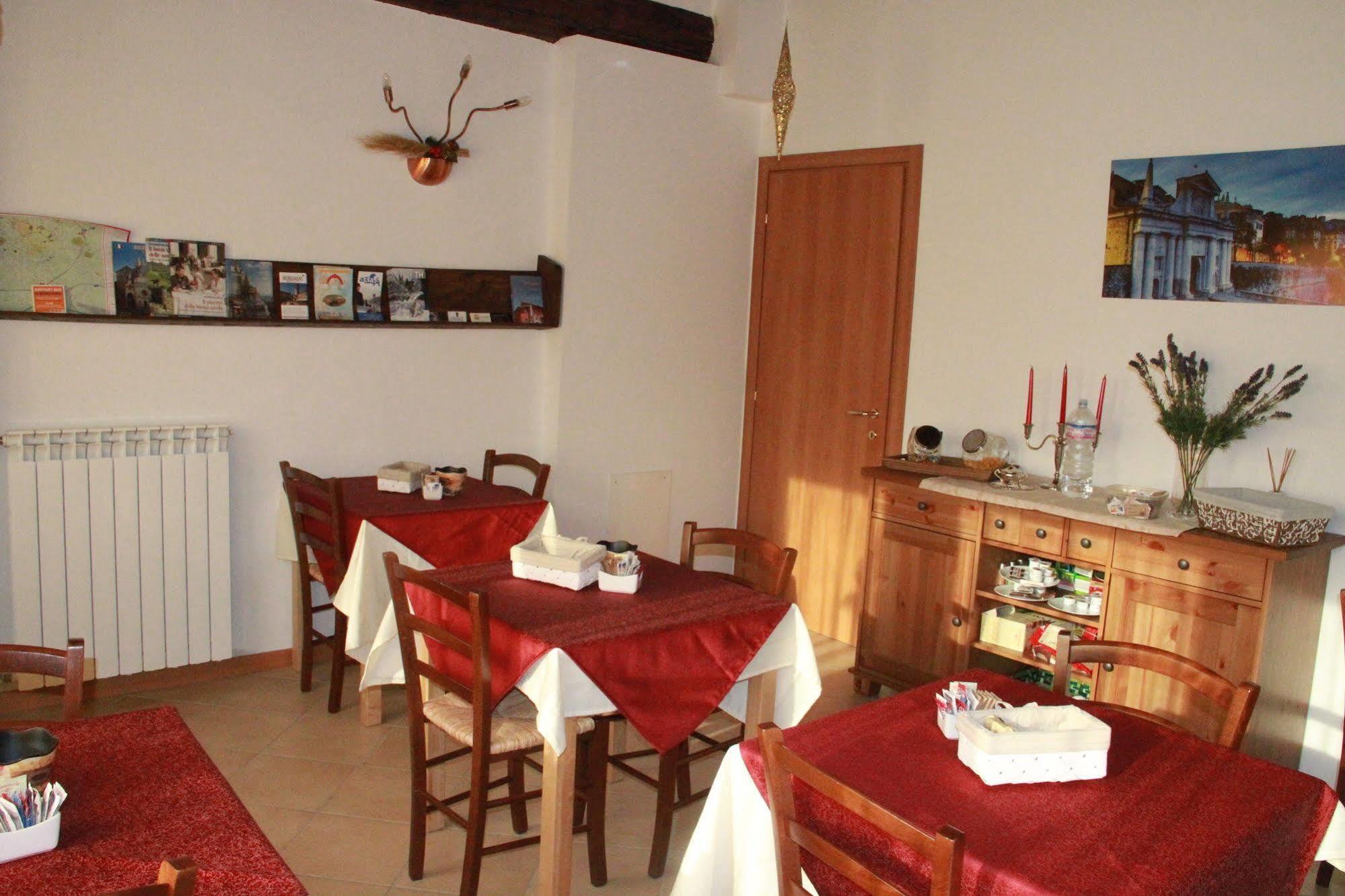 Borghetto Airport/Hospital Bed and Breakfast Bergamo Exteriör bild